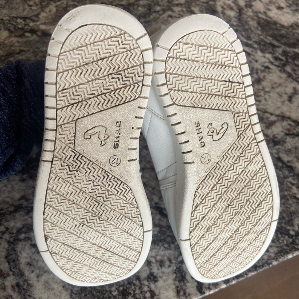 Boys shaq high top basketball sneakers size 12t - Picture 2 of 3